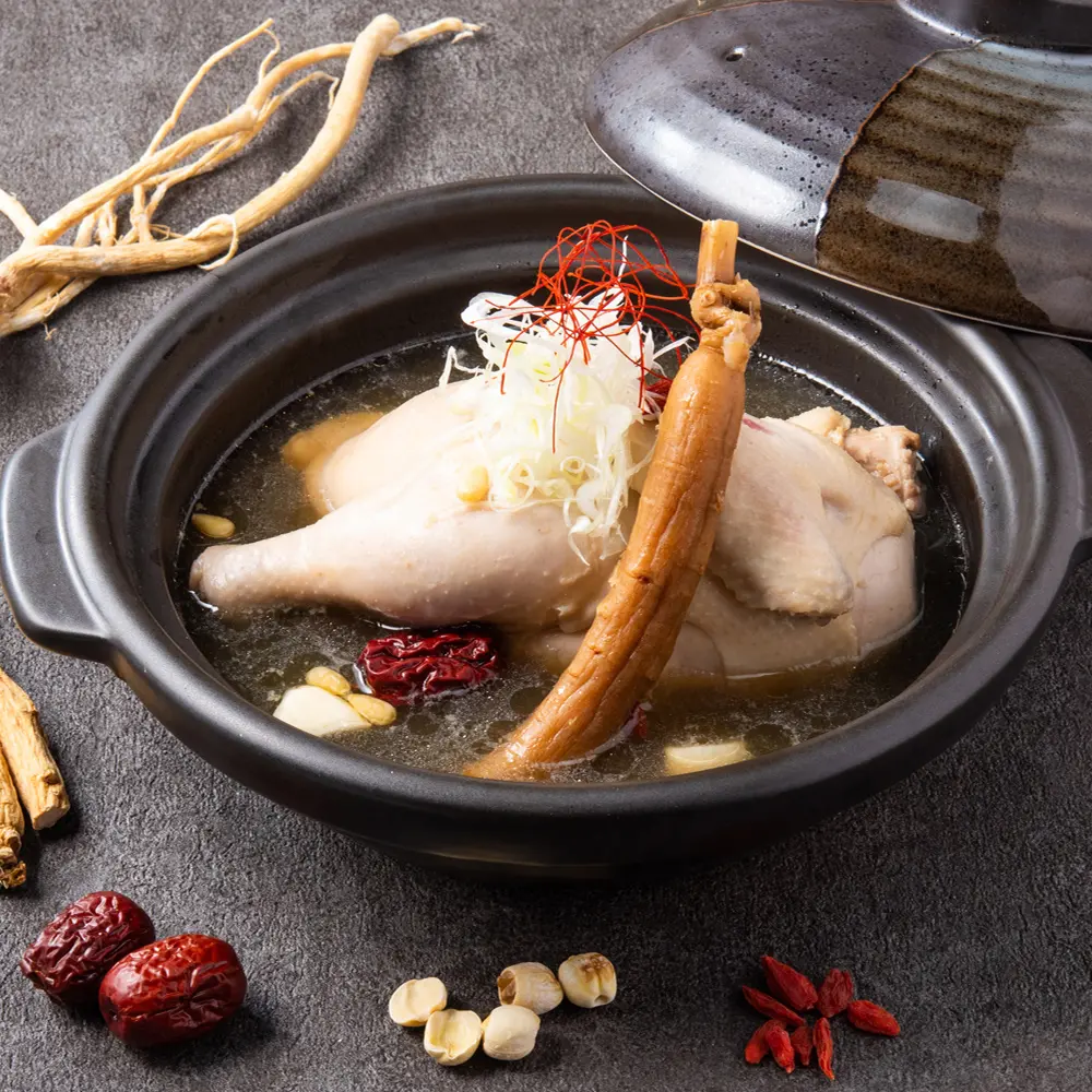 参鶏湯(サムゲタン)